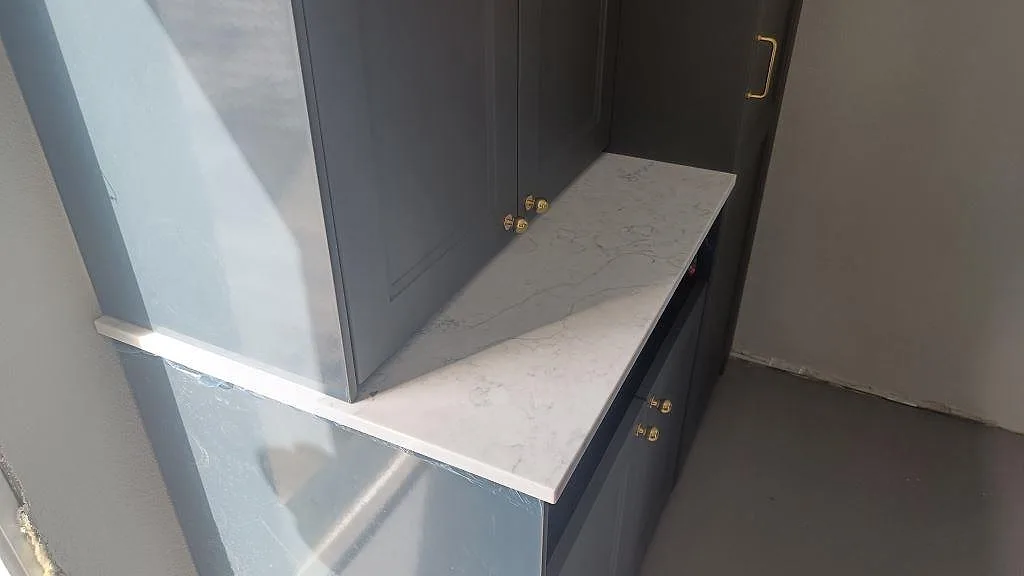 Køkkenbordplade i Technistone Mystery White, Malmö – billede 8