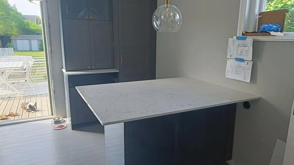 Køkkenbordplade i Technistone Mystery White, Malmö – billede 2