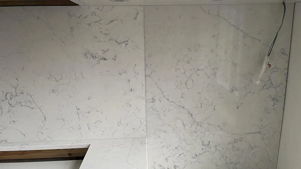 Køkkenbordplade i Technistone Mystery White, Malmö – billede 7