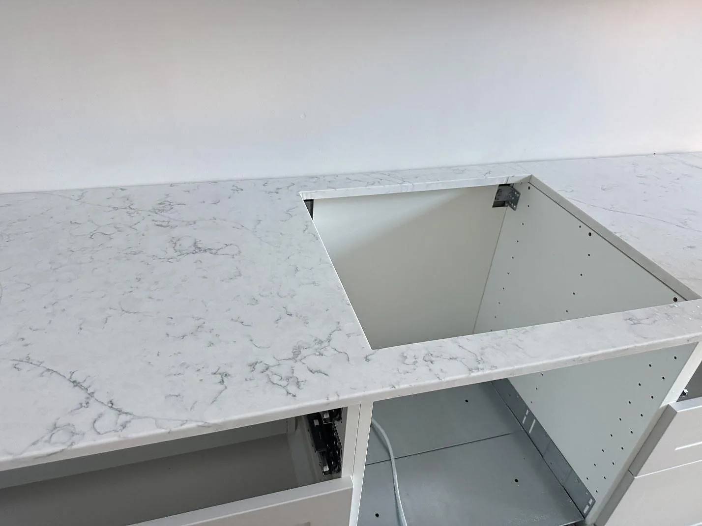 Køkkenbordplade i Technistone Mystery White, Malmö – billede 7