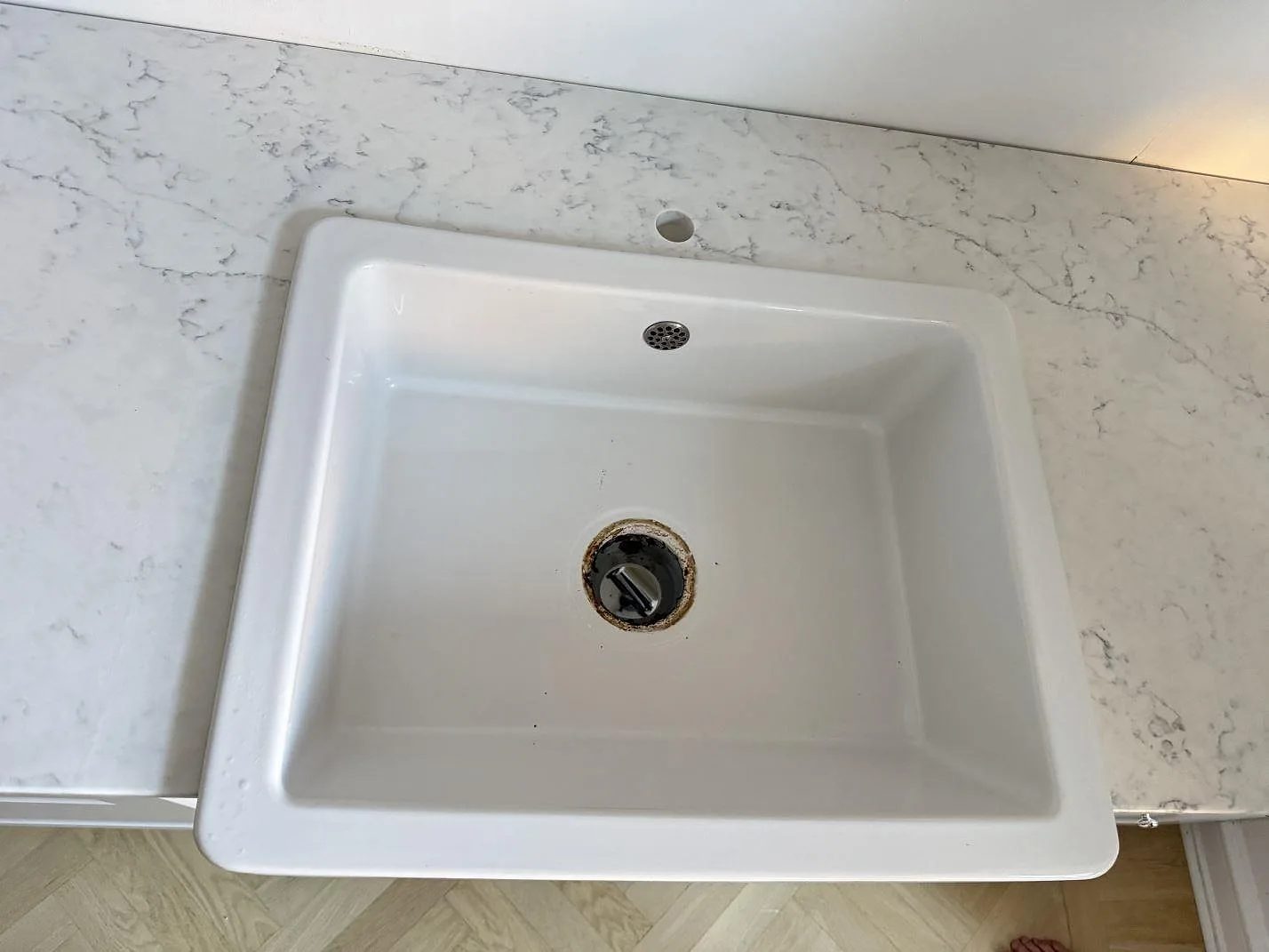 Køkkenbordplade i Technistone Mystery White, Malmö – billede 6