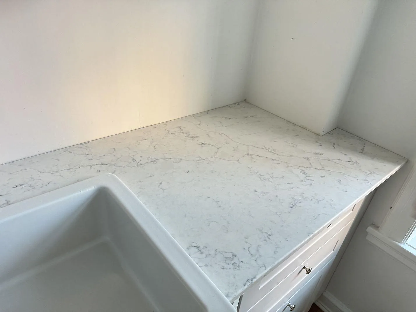 Køkkenbordplade i Technistone Mystery White, Malmö – billede 5