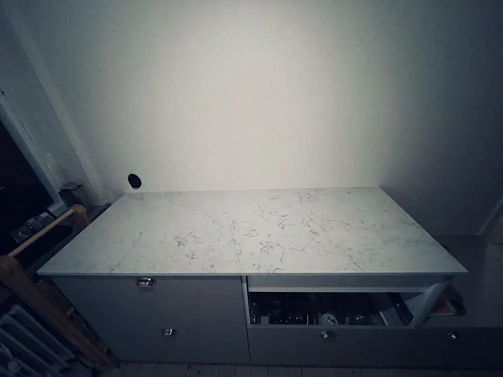 Køkkenbordplade i Technistone Mystery White, Malmö – billede 3