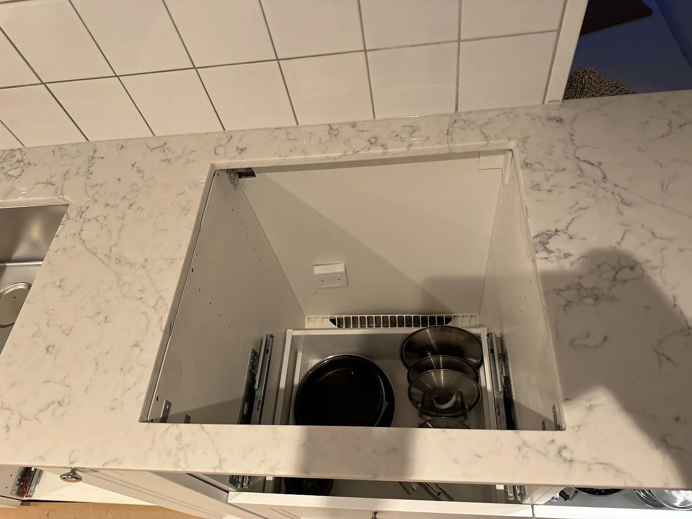 Køkkenbordplade i Technistone Mystery White, Nyehusen – billede 5
