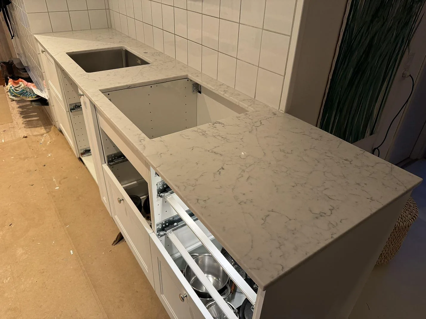 Køkkenbordplade i Technistone Mystery White, Nyehusen – billede 2