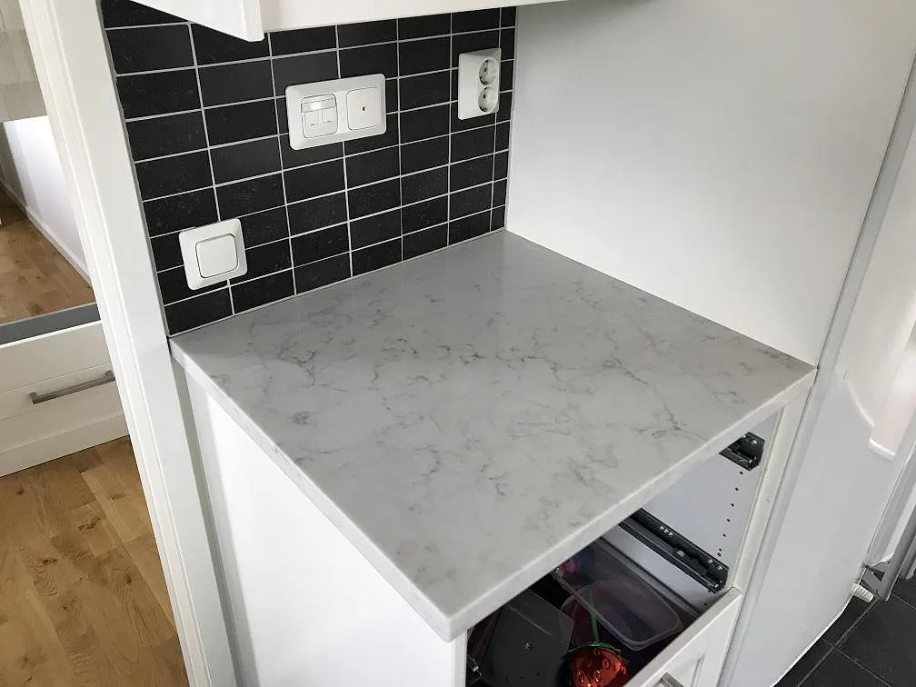 Køkkenbordplade i Technistone Mystery White, Rydebäck – billede 4