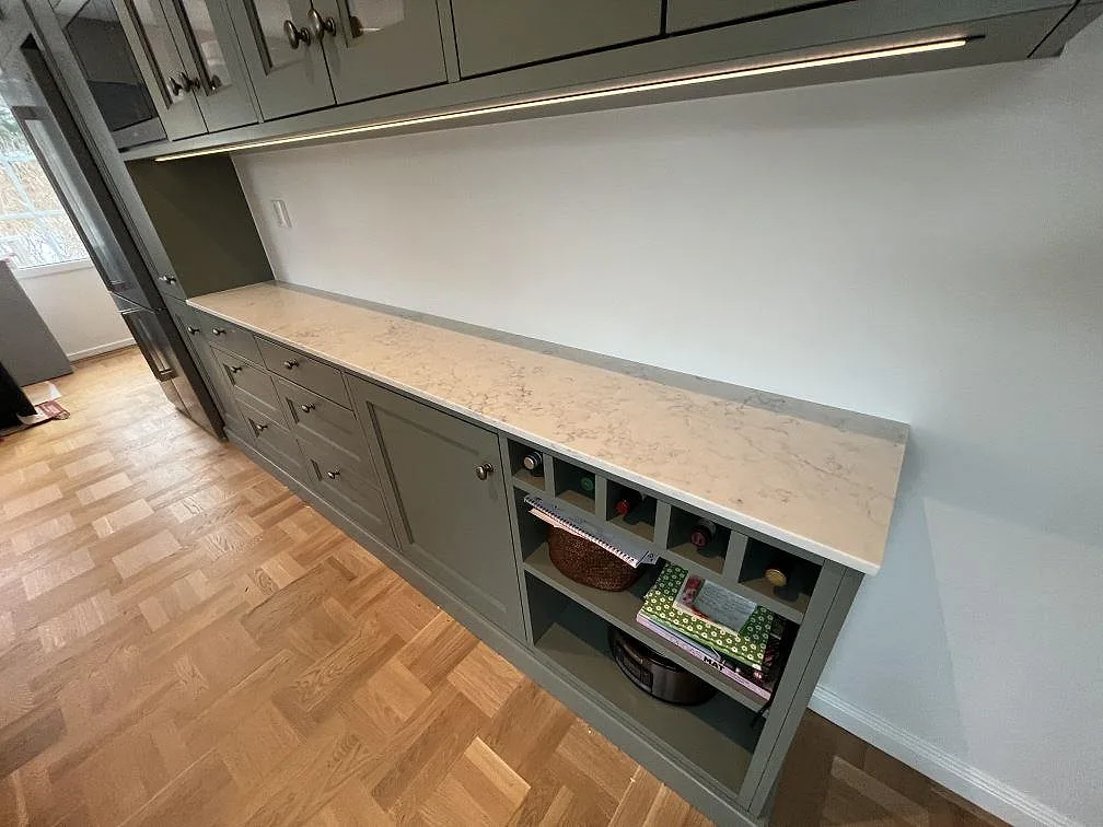Køkkenbordplade i Technistone Mystery White, Saltsjö Boo – billede 3