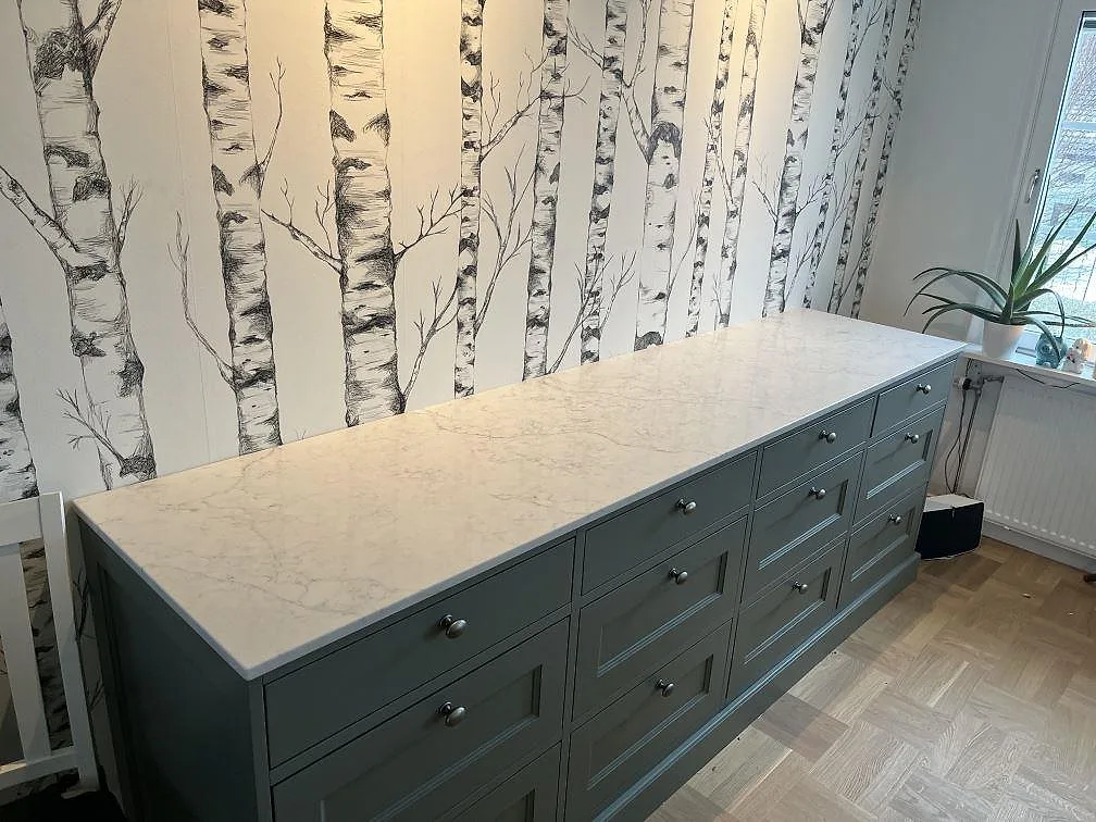 Køkkenbordplade i Technistone Mystery White, Saltsjö Boo – billede 2
