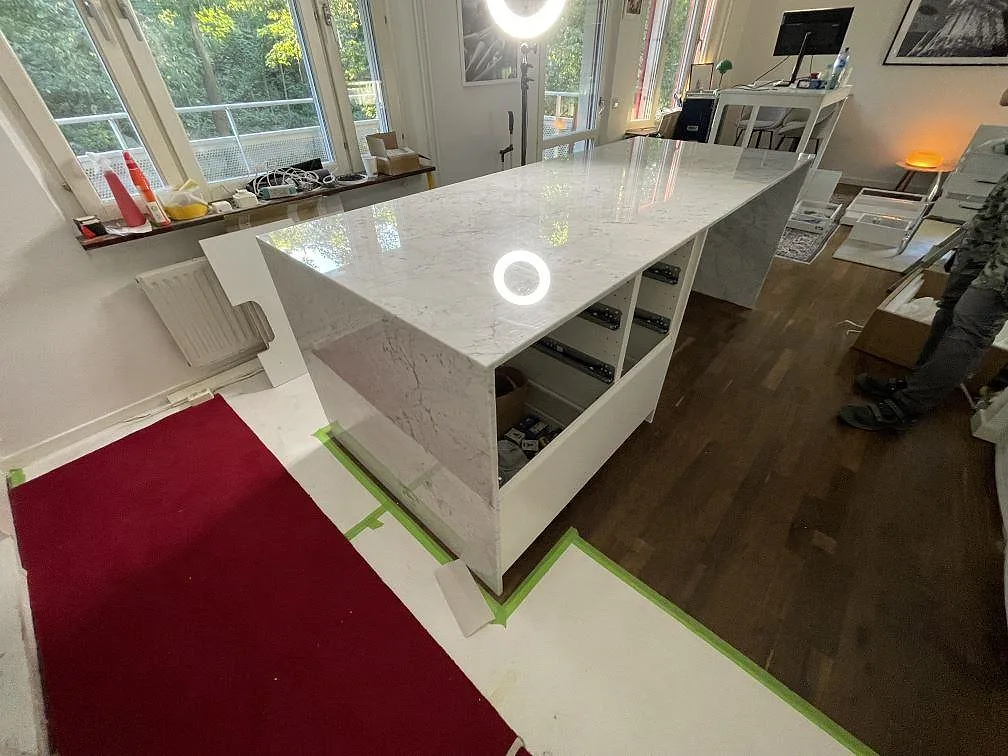 Køkkenbordplade i Technistone Mystery White, Stockholm – billede 2
