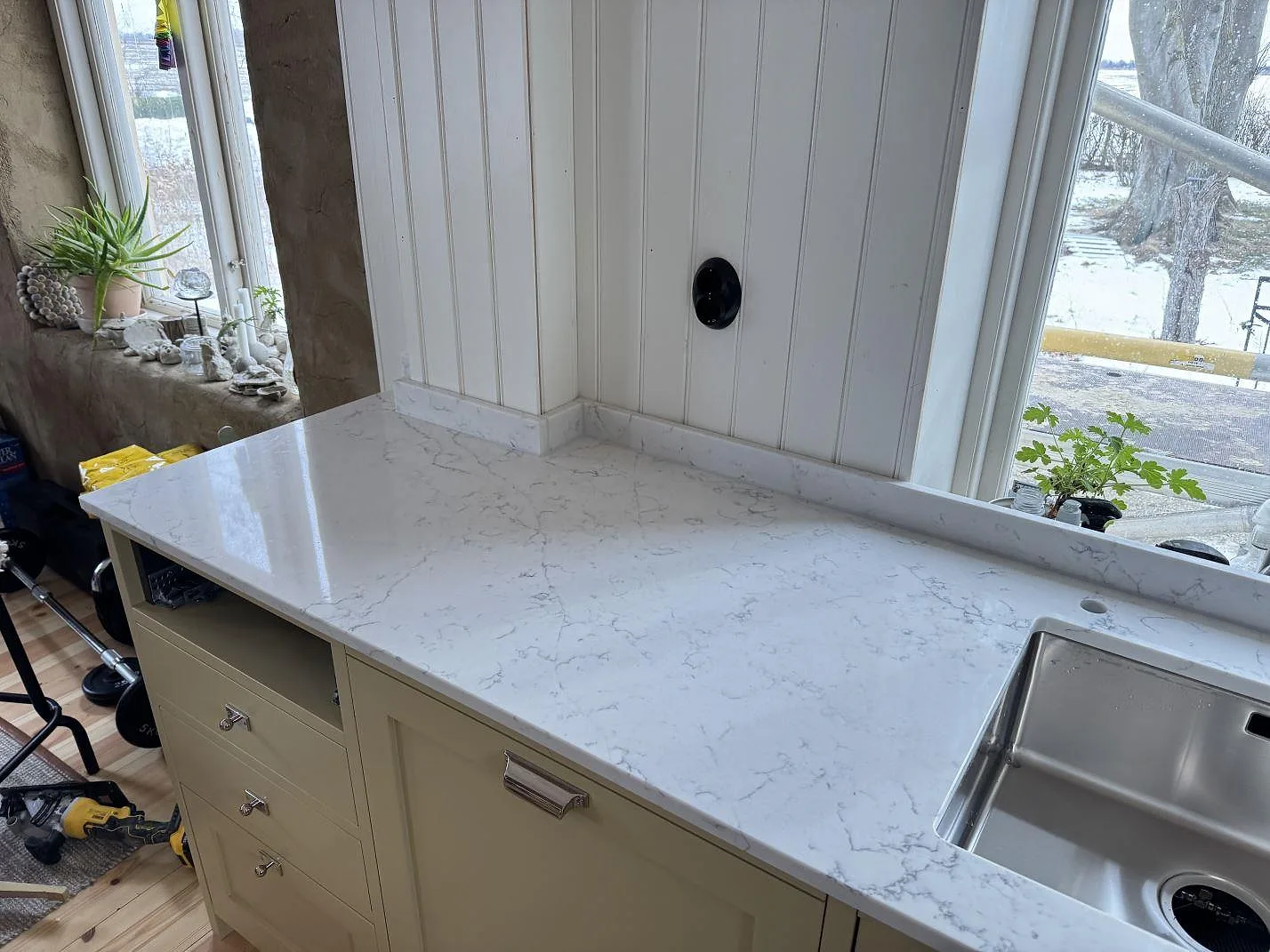 Køkkenbordplade i Technistone Mystery White, Tygelsjö – billede 8
