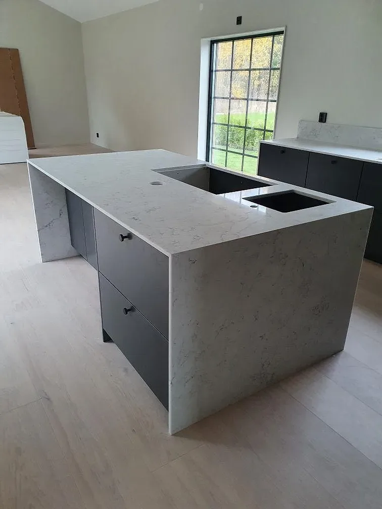 Køkkenbordplade i Technistone Mystery White, Västerås – billede 6