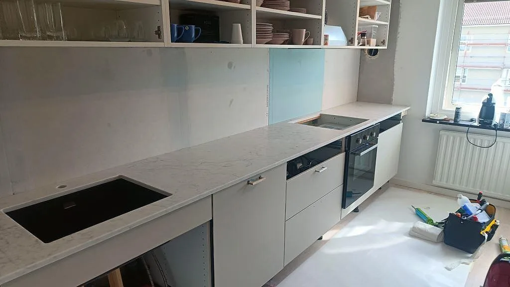 Køkkenbordplade i Technistone Mystery White, Västra Frölunda