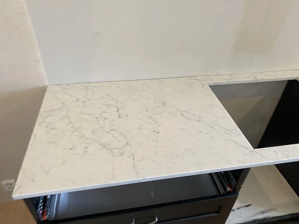 Køkkenbordplade i Technistone Mystery White, Ystad – billede 8