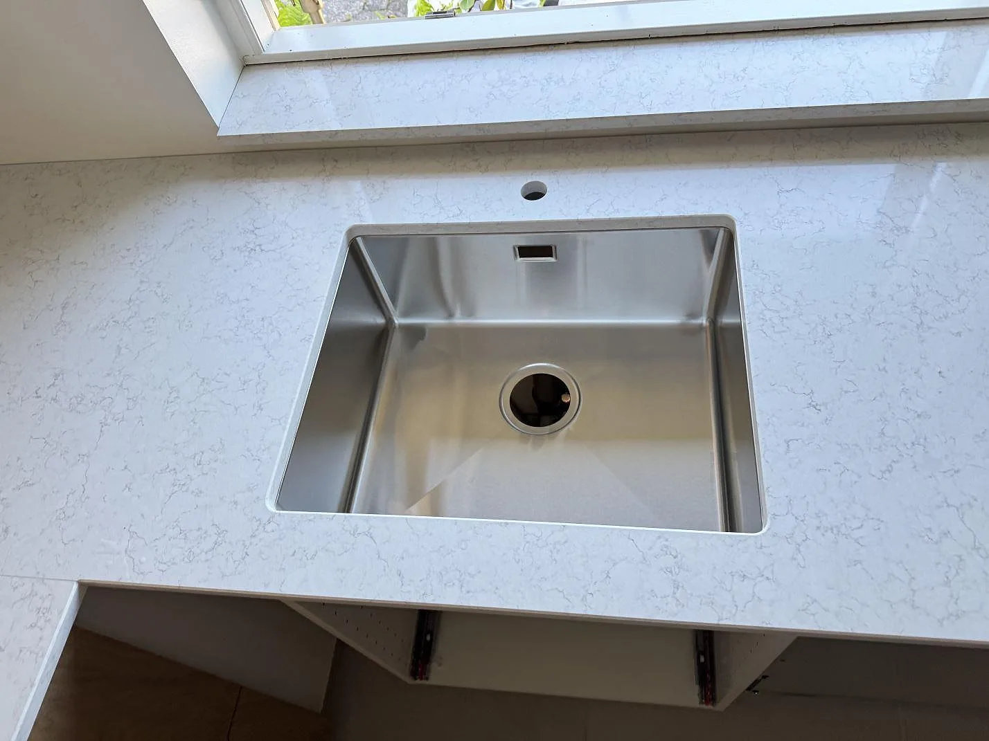 Køkkenbordplade i Technistone Noble Arco, Greve – billede 3