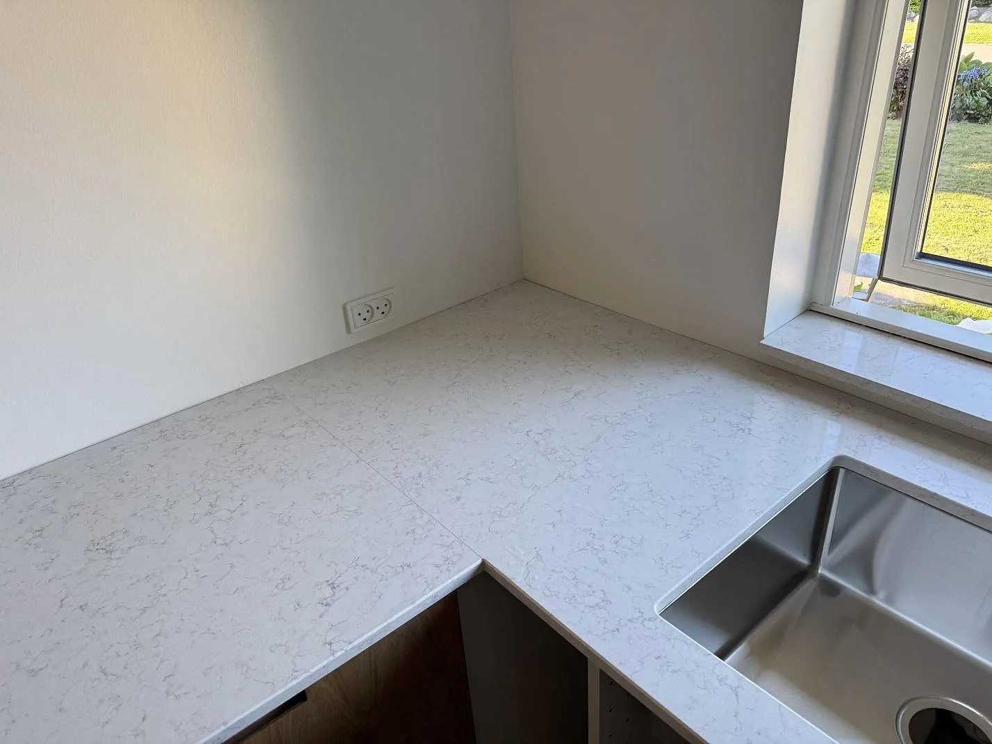 Køkkenbordplade i Technistone Noble Arco, Greve – billede 2