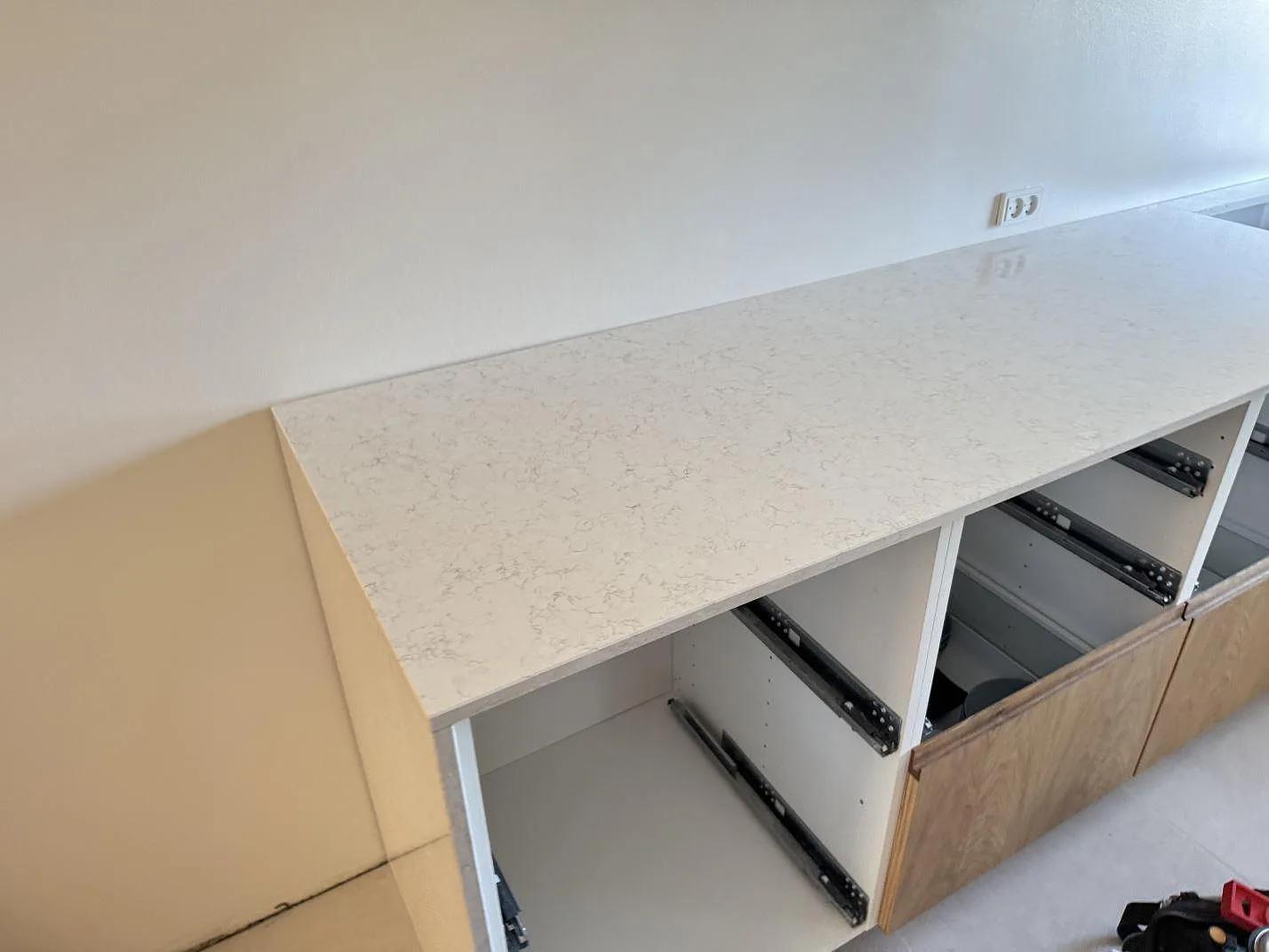 Køkkenbordplade i Technistone Noble Arco, Greve – billede 7