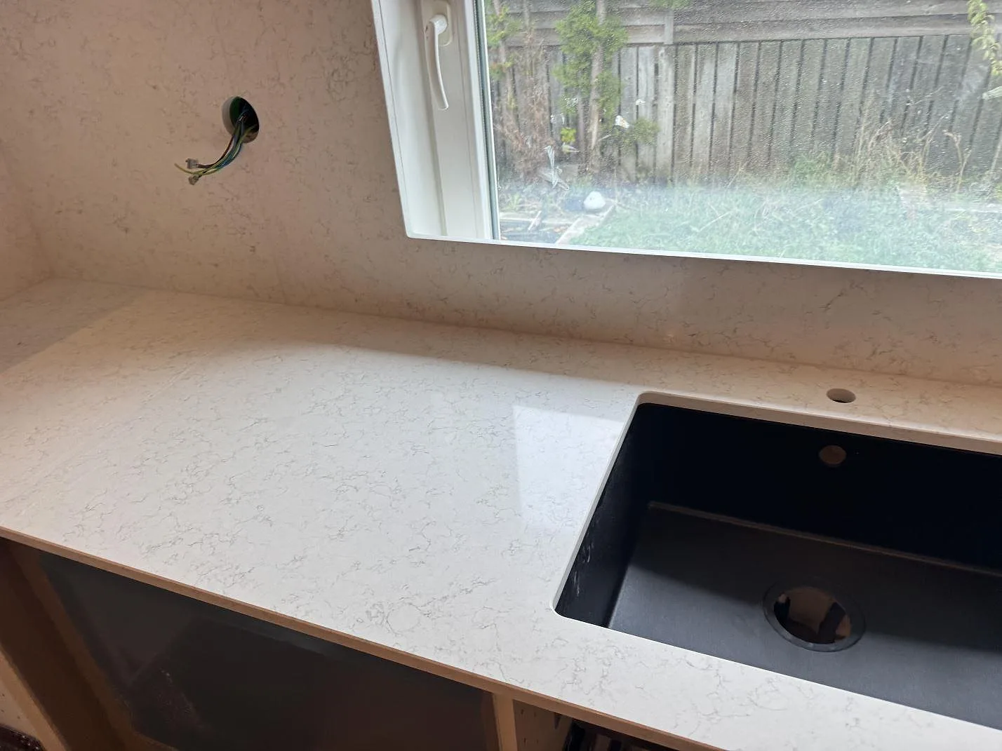 Køkkenbordplade i Technistone Noble Arco, Oxie – billede 3