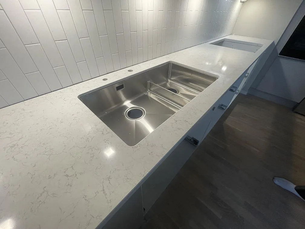 Køkkenbordplade i Technistone Noble Arco, Sundbyberg – billede 2