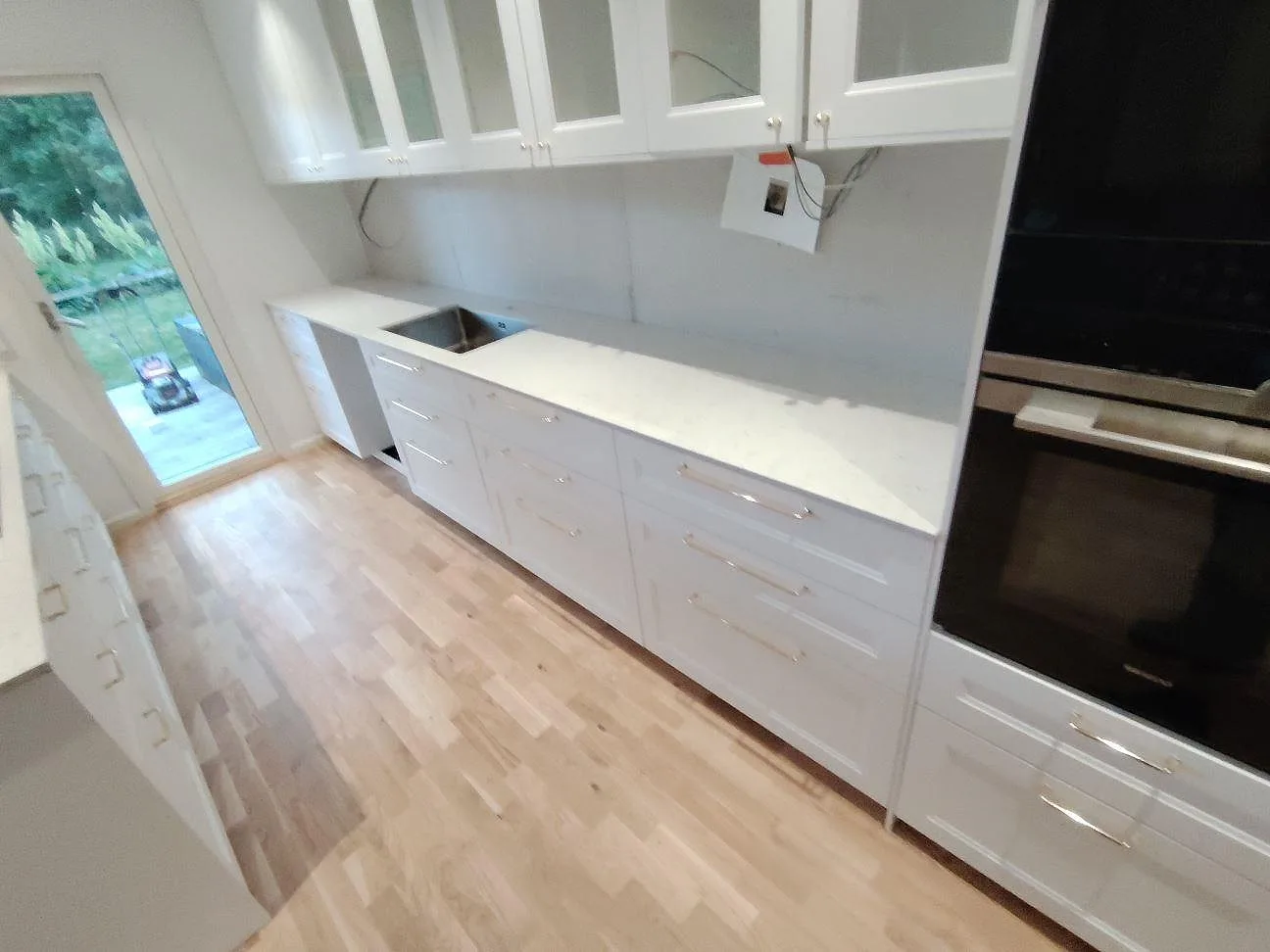 Køkkenbordplade i Technistone Noble Carrara, Åkersberga – billede 2