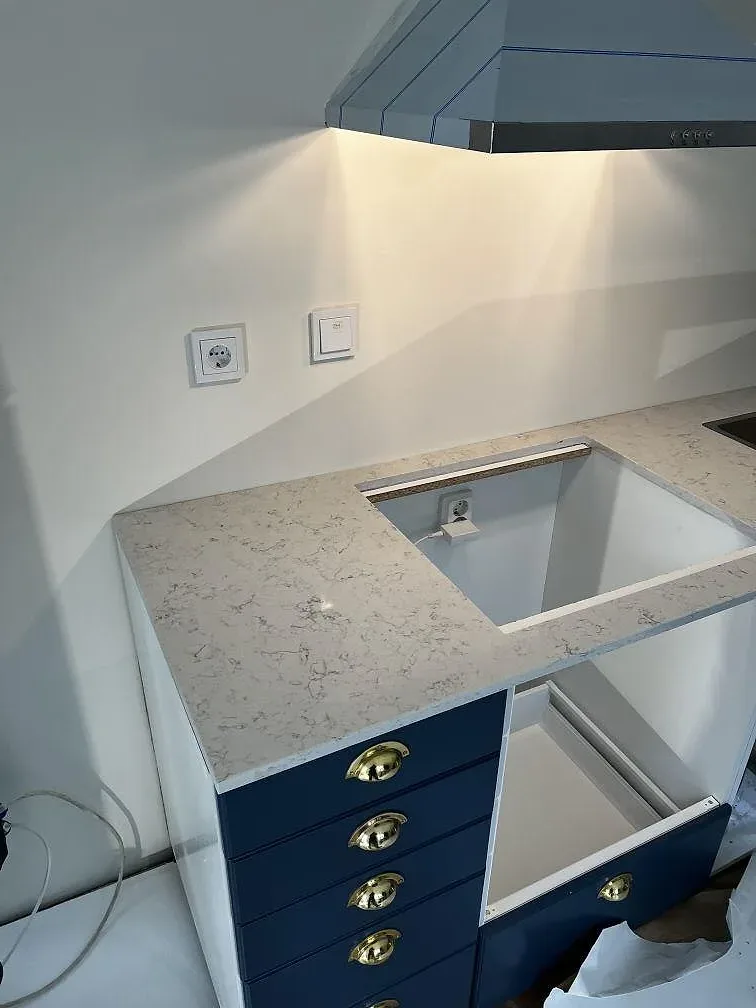 Køkkenbordplade i Technistone Noble Carrara, Båstad – billede 2