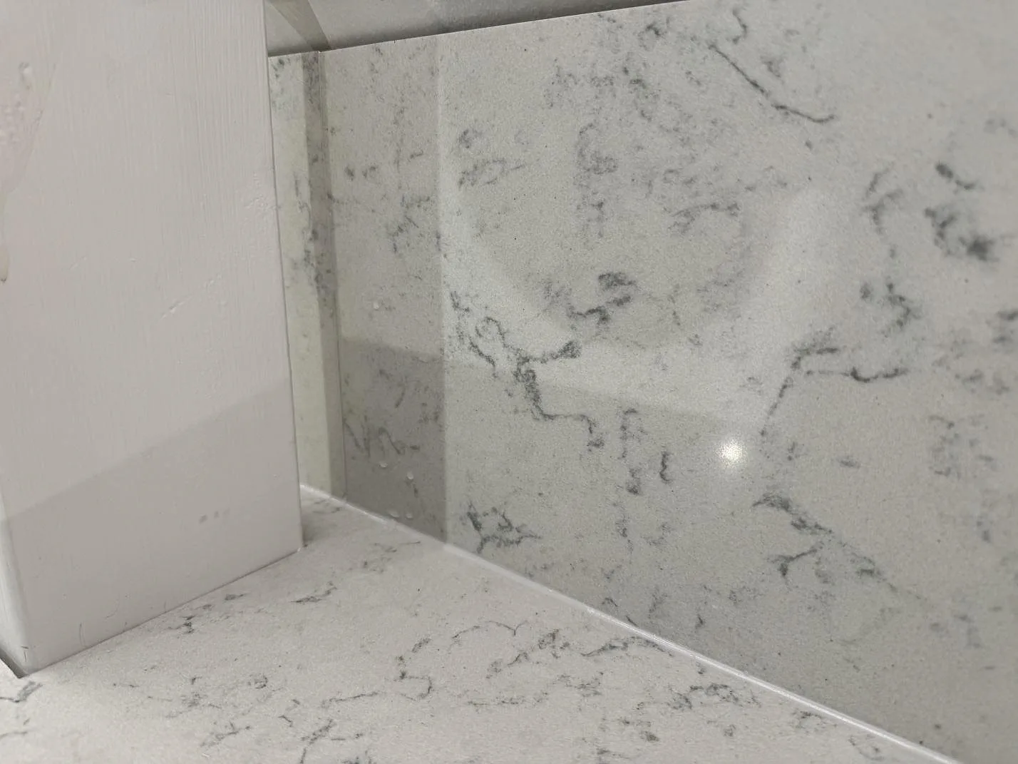 Køkkenbordplade i Technistone Noble Carrara, Båstad – billede 6