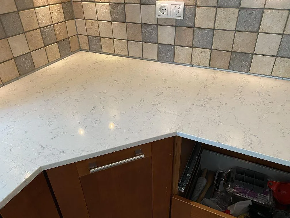 Køkkenbordplade i Technistone Noble Carrara, Blentarp – billede 6