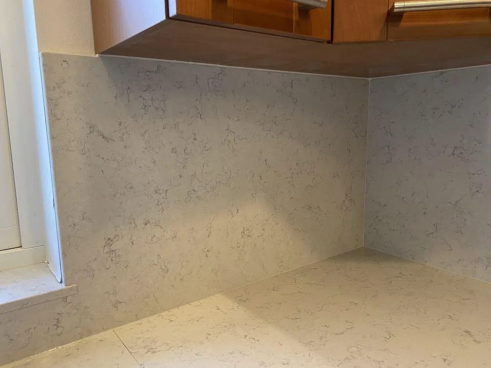Køkkenbordplade i Technistone Noble Carrara, Blentarp – billede 5