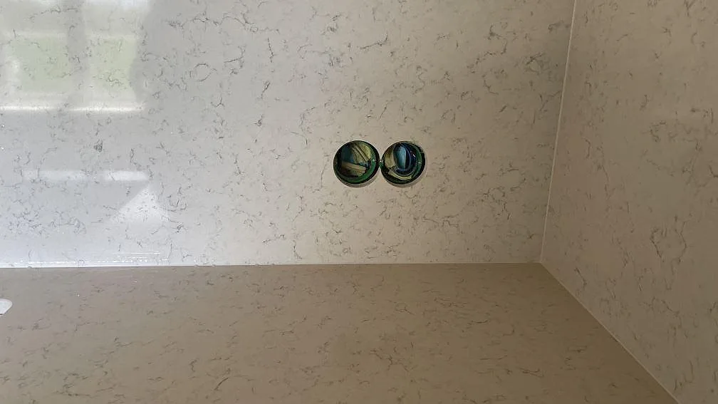 Køkkenbordplade i Technistone Noble Carrara, Hagby – billede 7