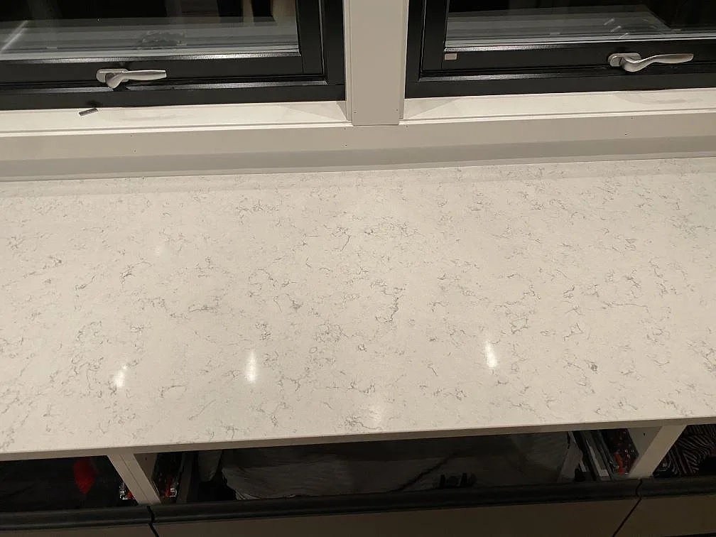 Køkkenbordplade i Technistone Noble Carrara, Halmstad – billede 8