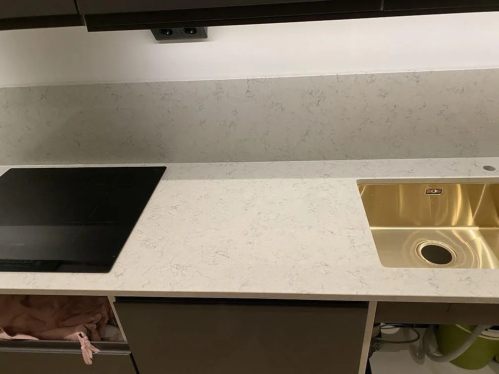 Køkkenbordplade i Technistone Noble Carrara, Halmstad – billede 3