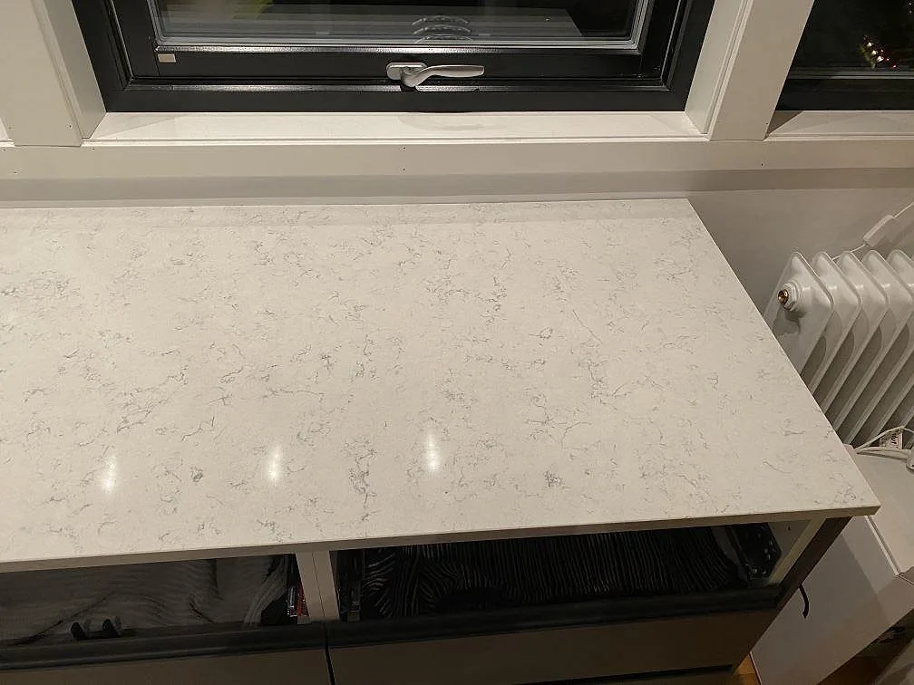 Køkkenbordplade i Technistone Noble Carrara, Halmstad – billede 6