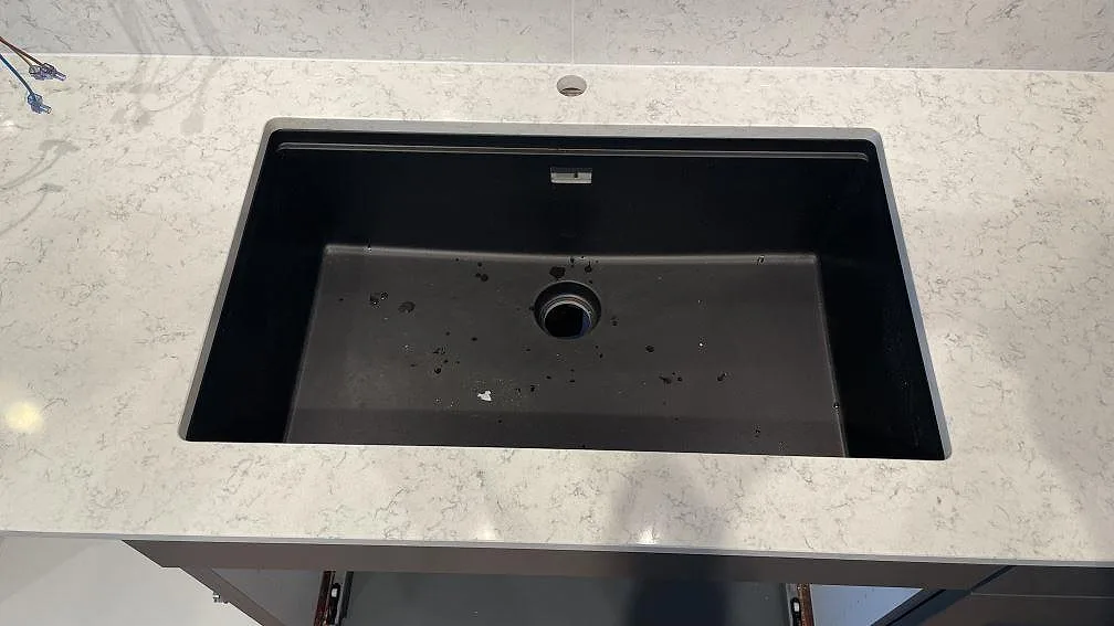 Køkkenbordplade i Technistone Noble Carrara, Jönköping – billede 4