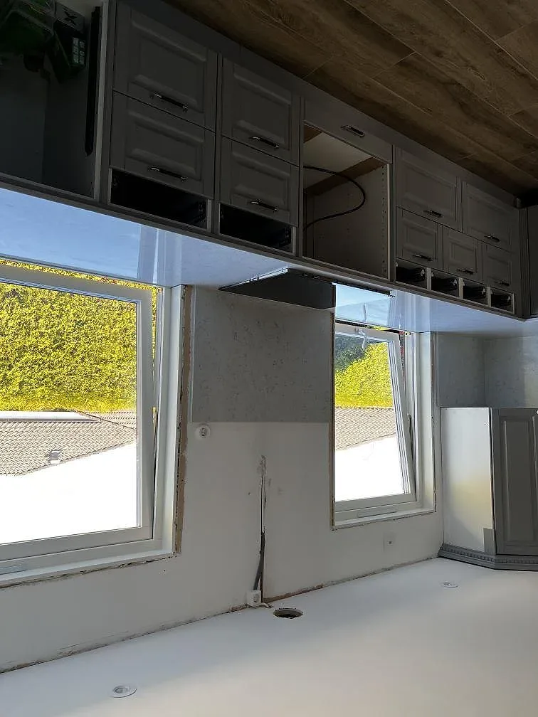 Køkkenbordplade i Technistone Noble Carrara, Klippan – billede 3