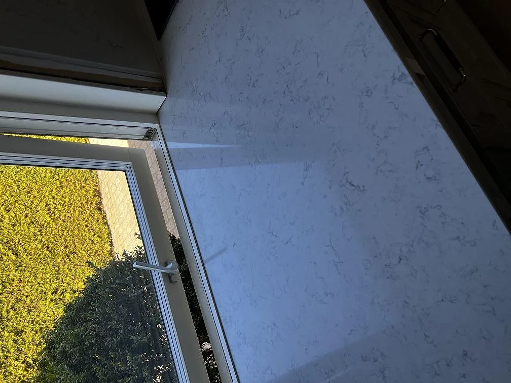Køkkenbordplade i Technistone Noble Carrara, Klippan – billede 8