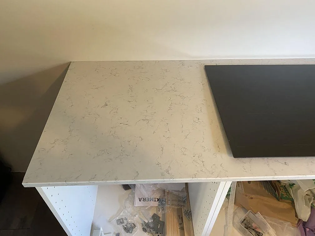 Køkkenbordplade i Technistone Noble Carrara, Kristianstad – billede 6