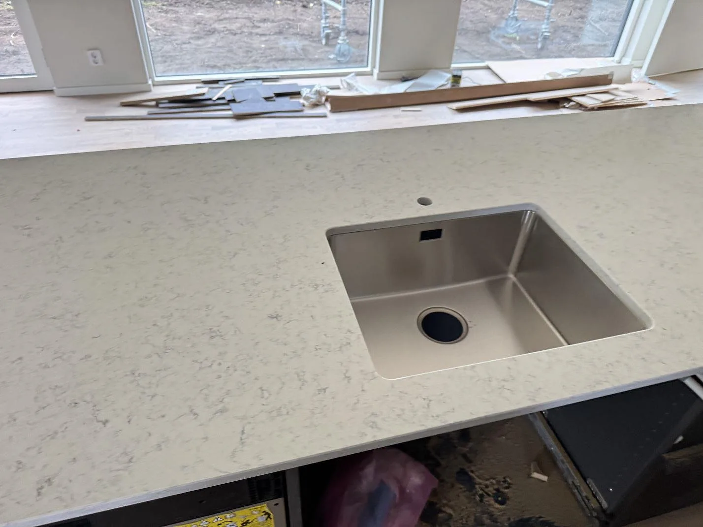 Køkkenbordplade i Technistone Noble Carrara, Lomma – billede 2