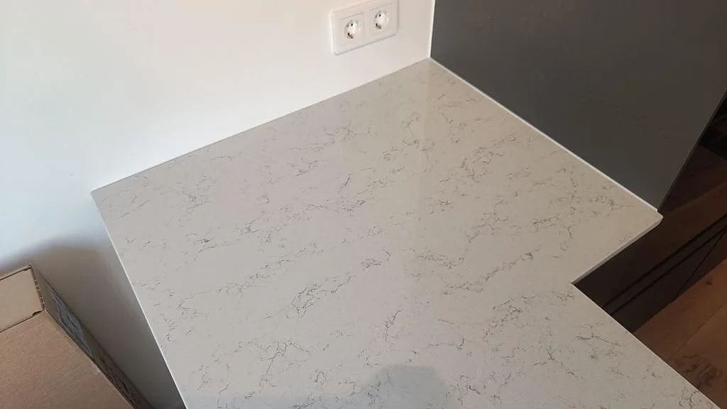 Køkkenbordplade i Technistone Noble Carrara, Malmö – billede 7