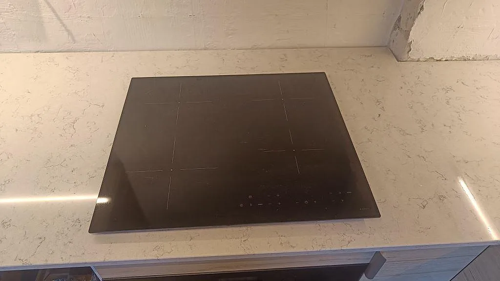 Køkkenbordplade i Technistone Noble Carrara, Malmö – billede 5