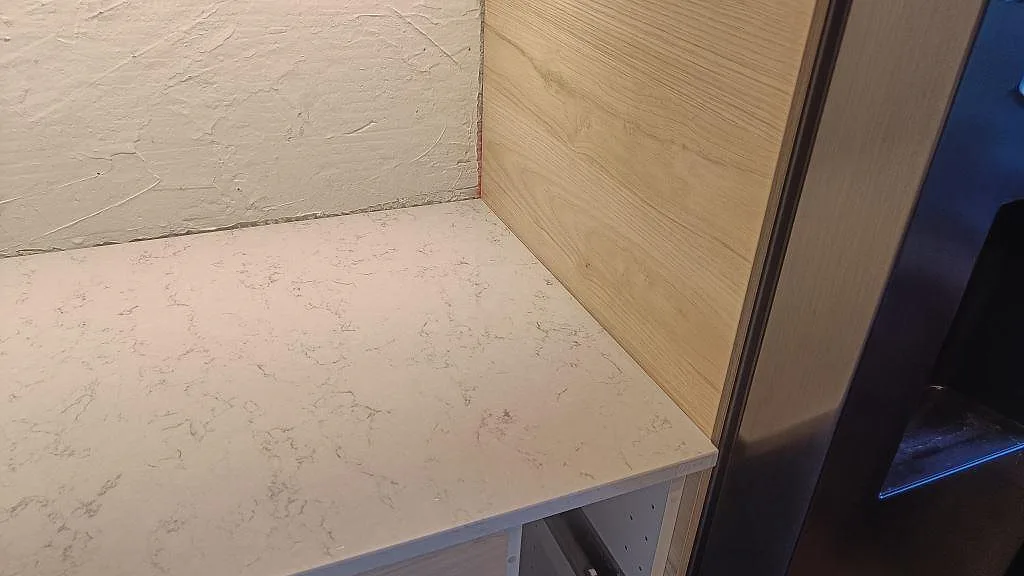 Køkkenbordplade i Technistone Noble Carrara, Malmö – billede 8