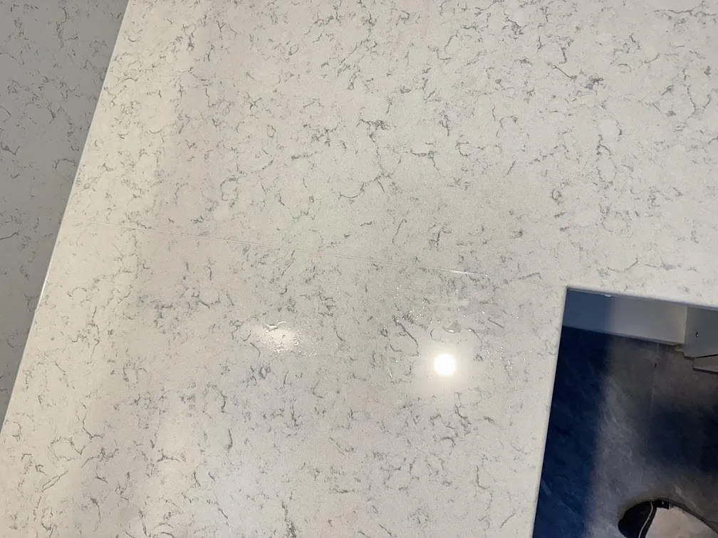 Køkkenbordplade i Technistone Noble Carrara, Partille – billede 6