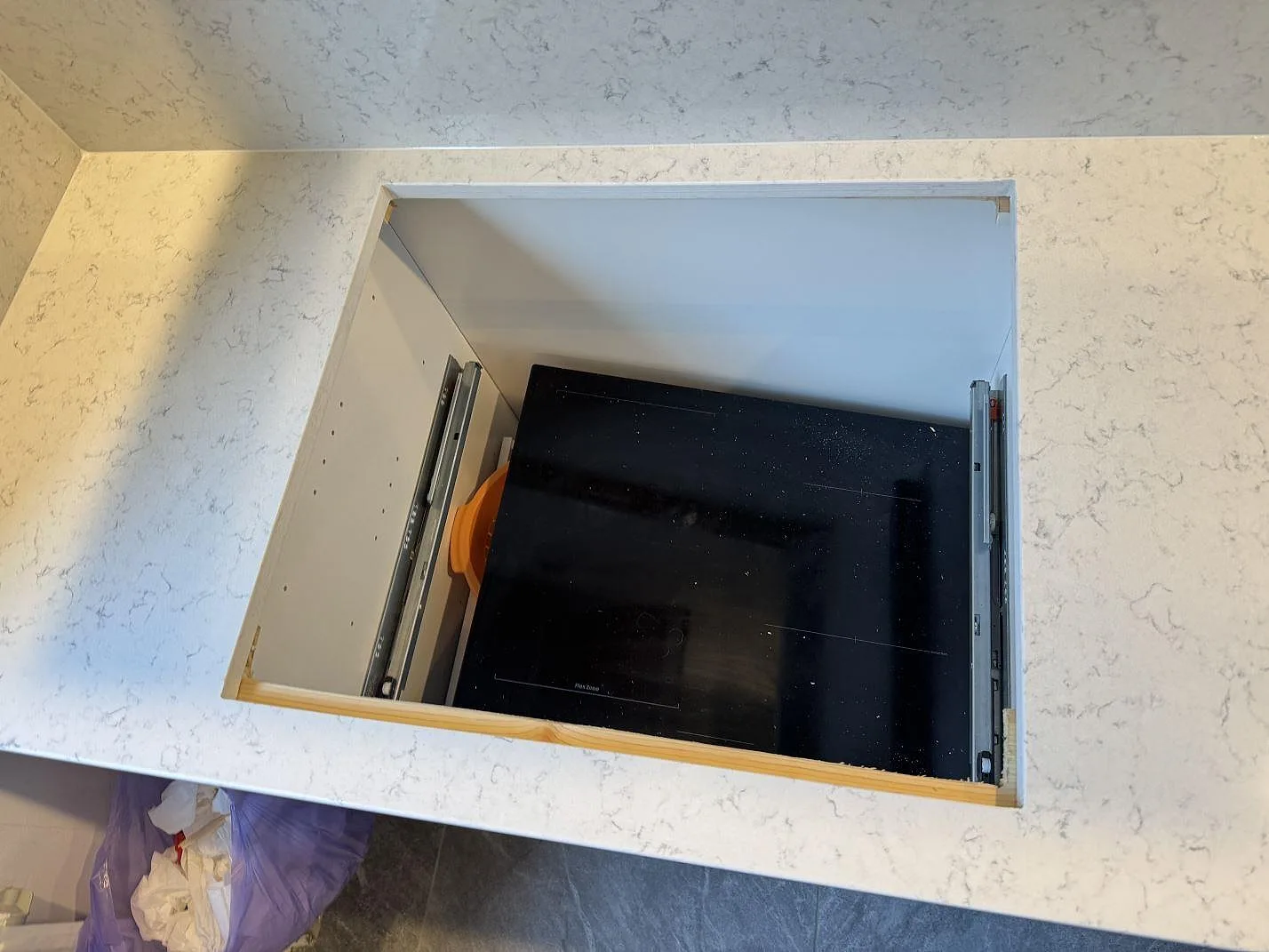 Køkkenbordplade i Technistone Noble Carrara, Partille – billede 5