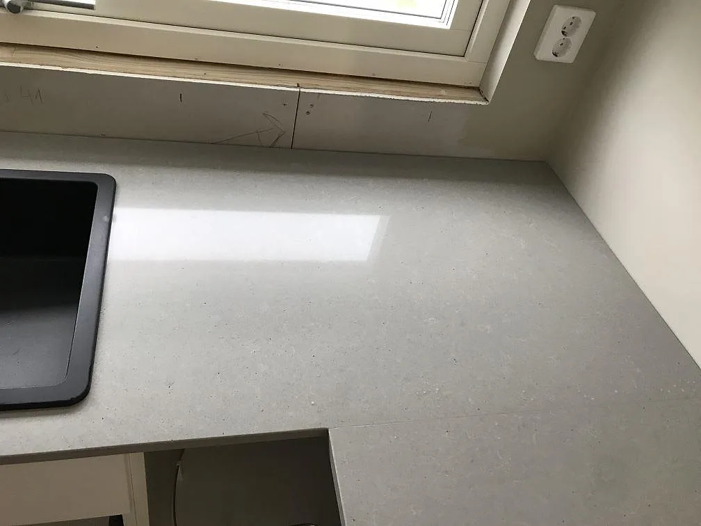 Køkkenbordplade i Technistone Noble Concrete Grey, Anderslöv – billede 5