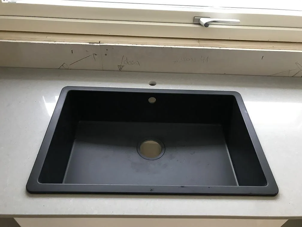 Køkkenbordplade i Technistone Noble Concrete Grey, Anderslöv – billede 7
