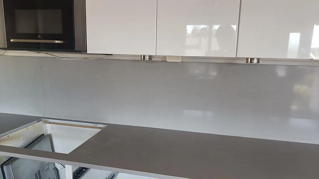 Køkkenbordplade i Technistone Noble Concrete Grey, Asmundtorp – billede 5