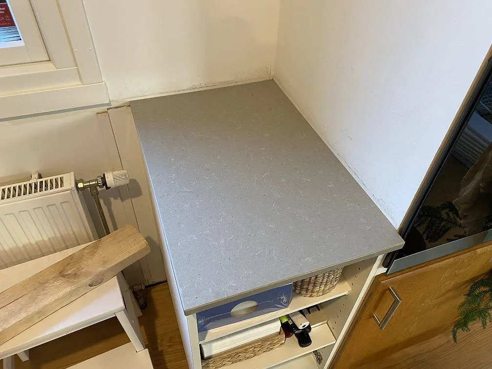 Køkkenbordplade i Technistone Noble Concrete Grey, Beddingestrand – billede 7