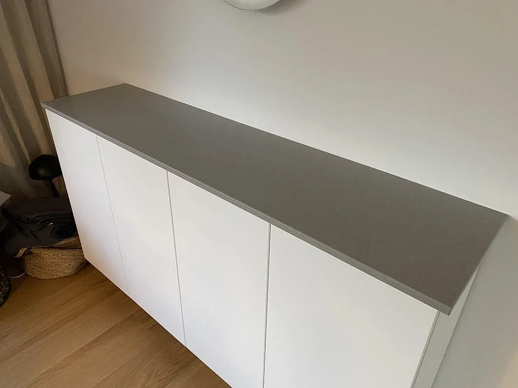 Køkkenbordplade i Technistone Noble Concrete Grey, Beddingestrand – billede 8