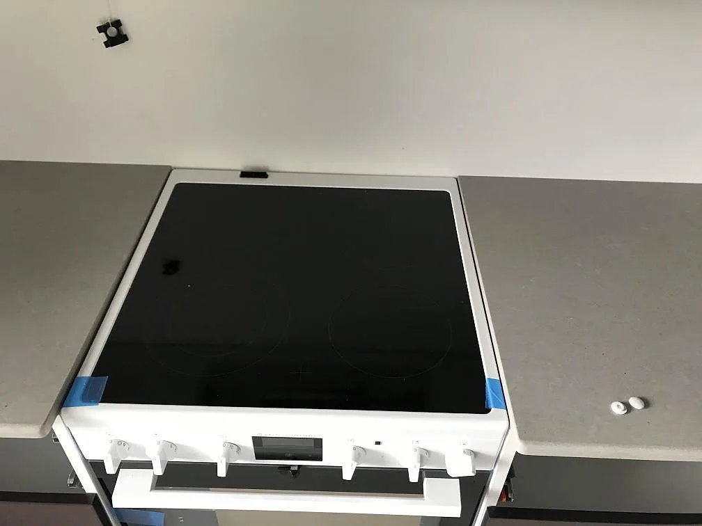 Køkkenbordplade i Technistone Noble Concrete Grey, Kågeröd – billede 7