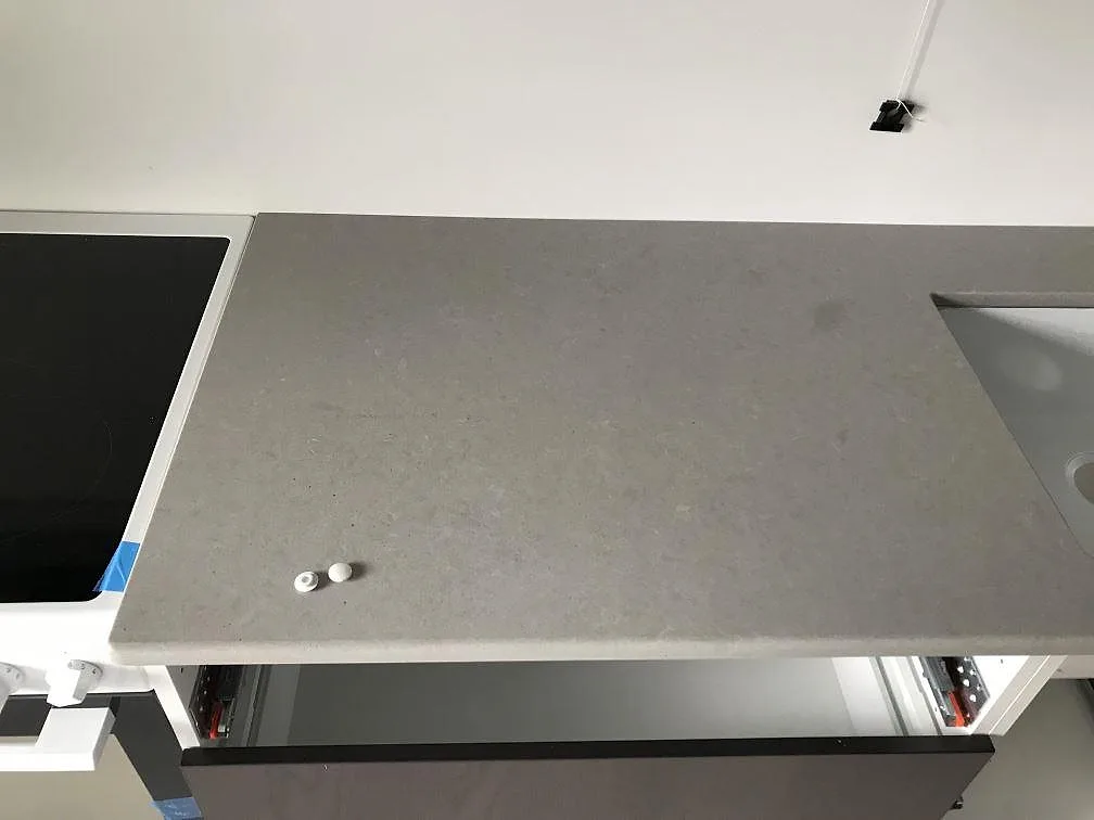 Køkkenbordplade i Technistone Noble Concrete Grey, Kågeröd – billede 3
