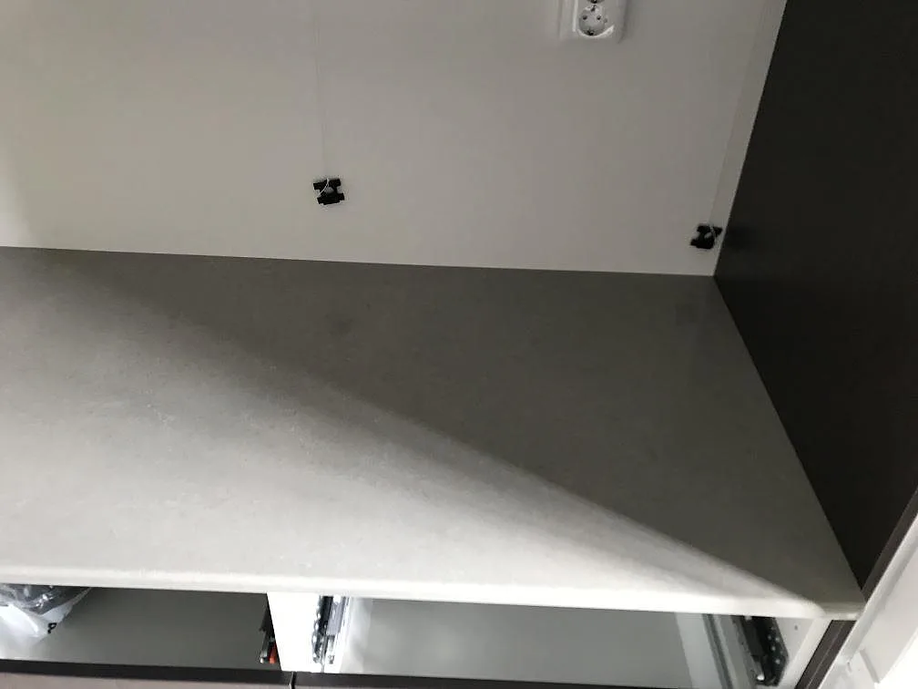 Køkkenbordplade i Technistone Noble Concrete Grey, Kågeröd – billede 6