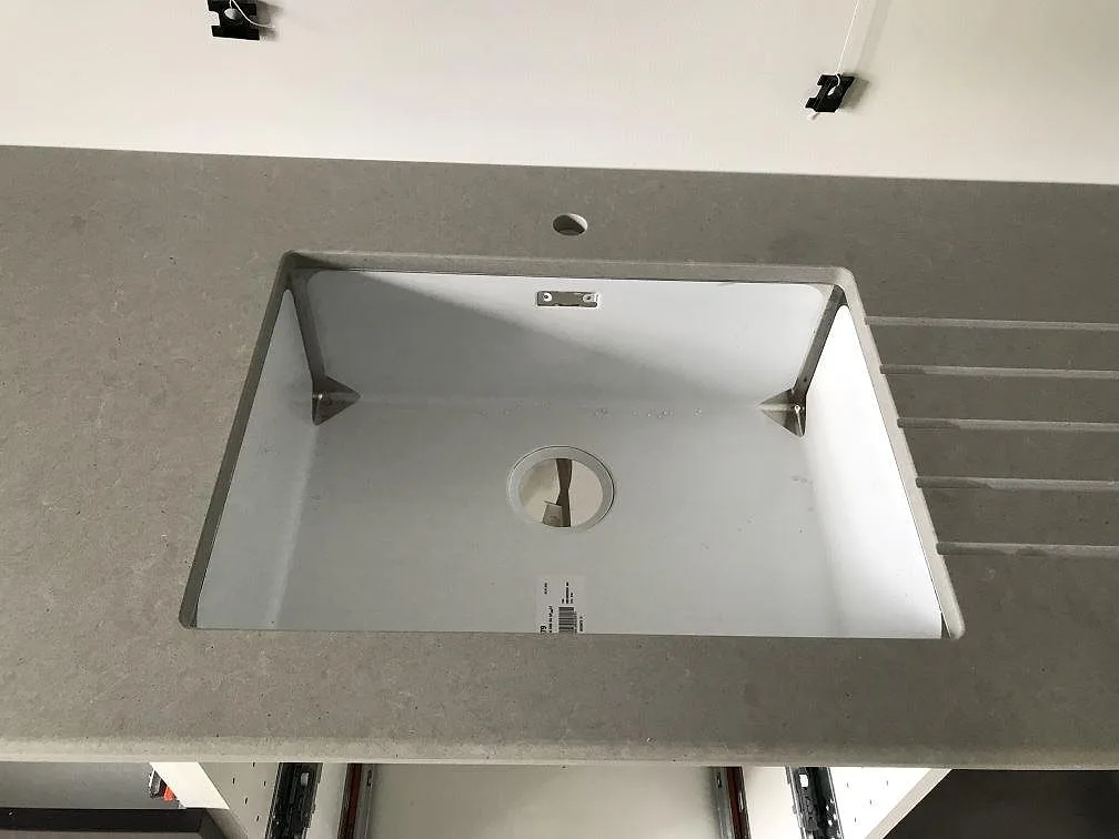 Køkkenbordplade i Technistone Noble Concrete Grey, Kågeröd – billede 4